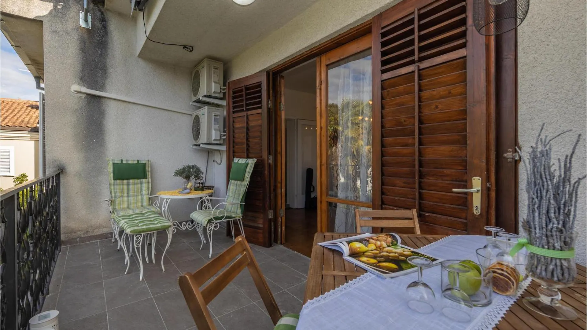 Cozy Apartment In Malinska With Kitchen 0*,  Chorvatsko